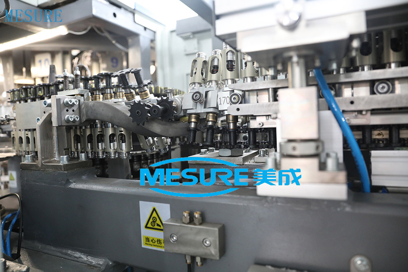 Máquina de combustible para llenar de soplado para botellas de PET | Línea de llenado de agua mineral personalizada, alta eficiencia y salida