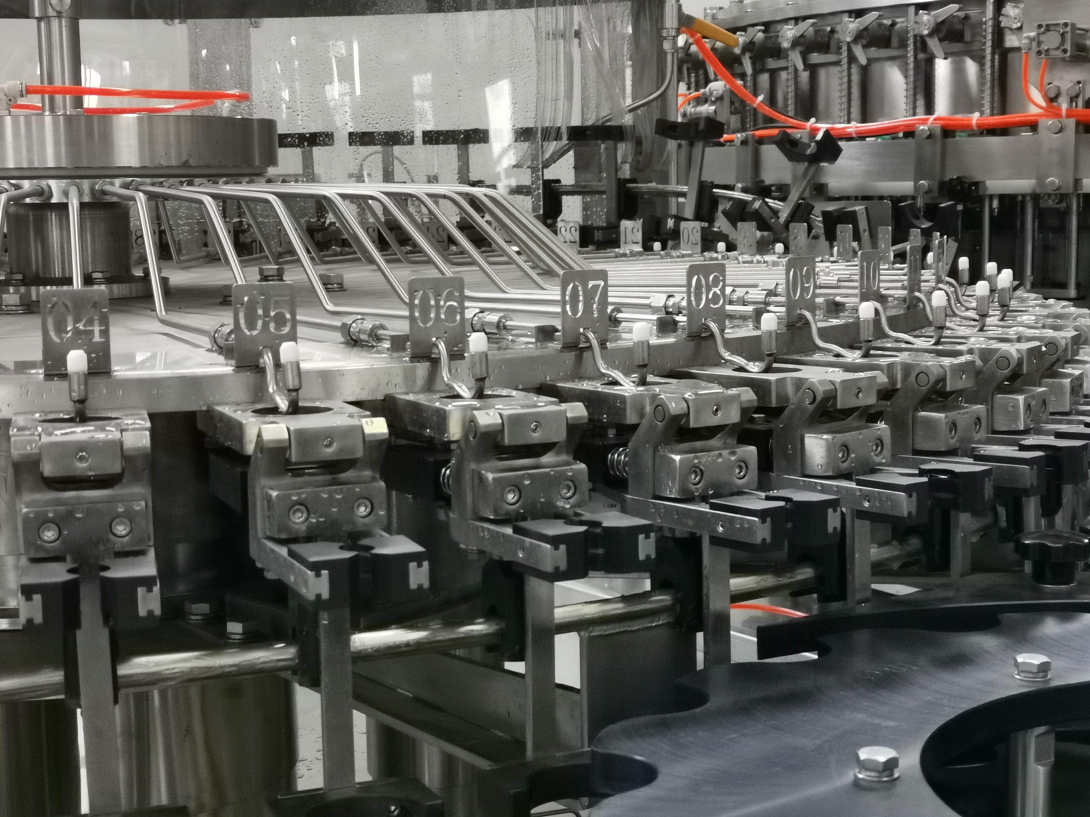 Máquina de combustible para llenar de soplado para botellas de PET | Línea de llenado de agua mineral personalizada, alta eficiencia y salida