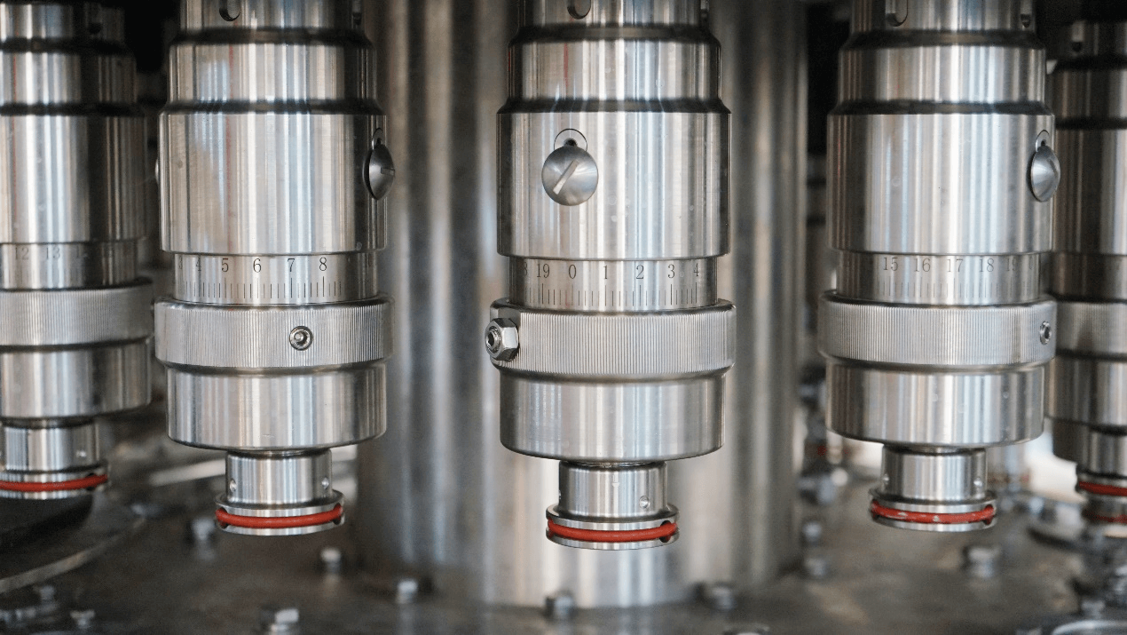 Equipo de llenado de líquido 3 en 1 automático Máquina de embotellado de fabricación de cerveza 