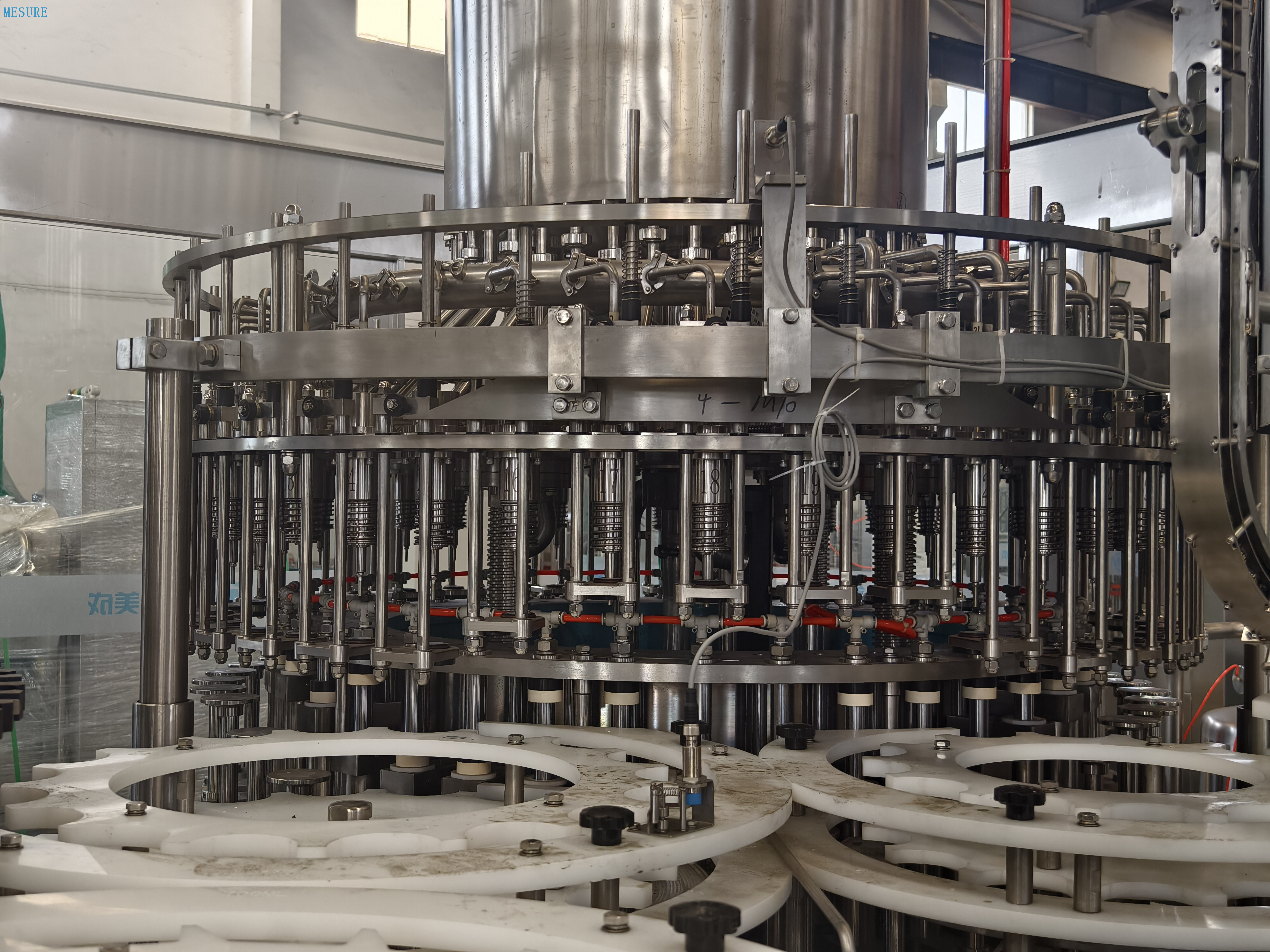 Botella de vidrio Machina de llenado de agua líquida/ línea de producción de agua