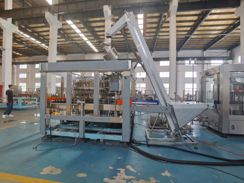 Gorra de cerveza embotellada de la máquina de llenado de cerveza Corona 