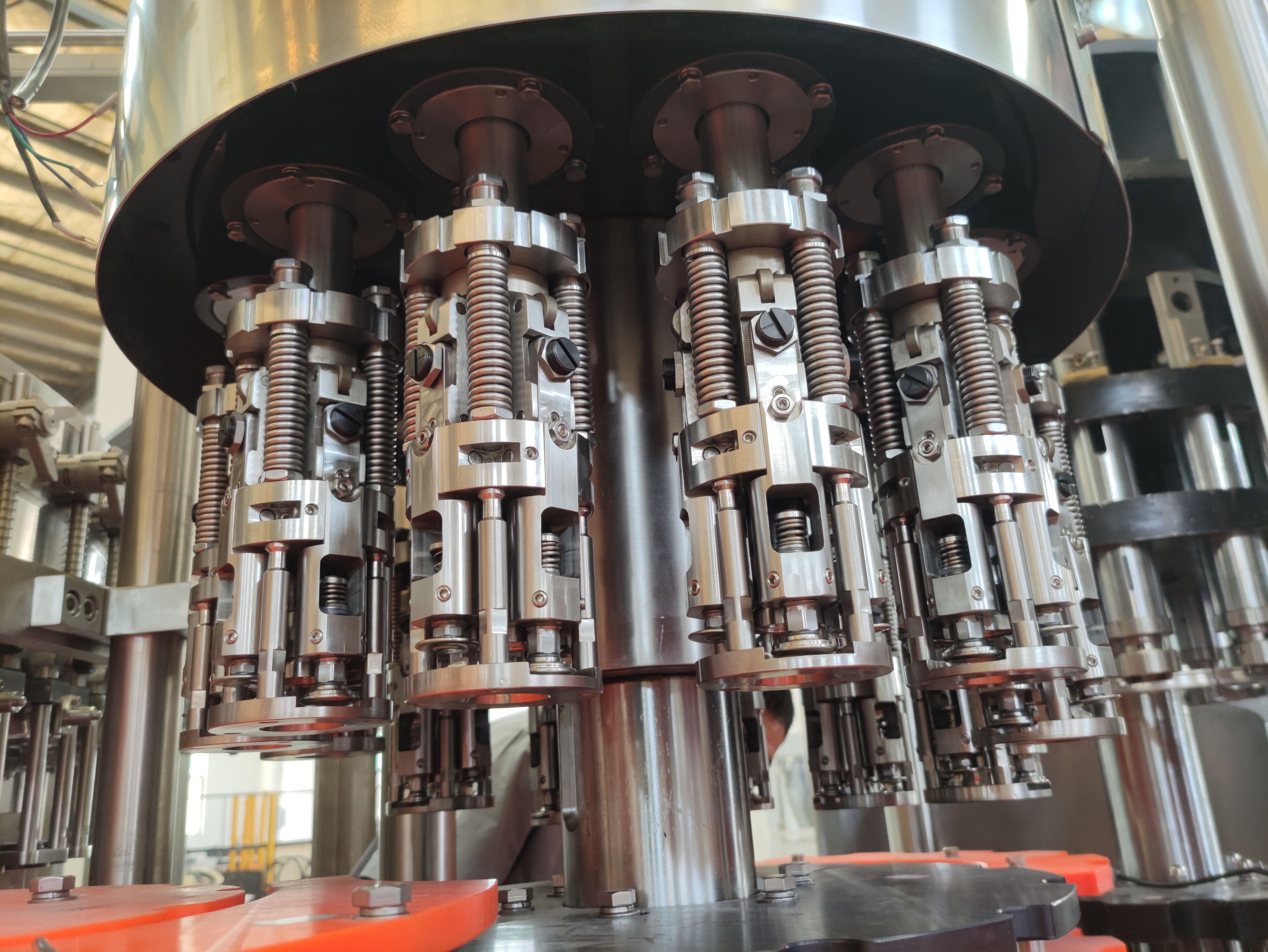 Línea de llenado de cerveza de botella de vidrio de precisión de precisión /Solución llave en mano de alta precisión y alta precisión 