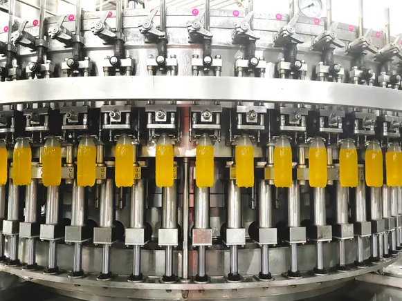 Línea de llenado de refrescos carbonatados
