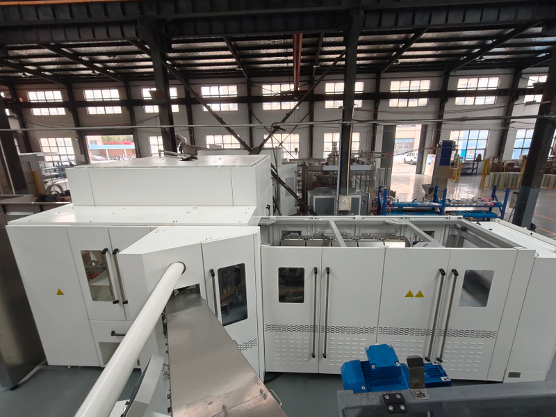 Máquina de llenado de botella de PET de alta velocidad | Combi de gas para bebidas carbonatadas, alta eficiencia