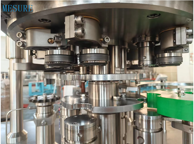 Máquinas de llenado de lata personalizadas para cerveza/bebidas carbonatadas | Línea de empaque eficiente de pequeñas empresas con sellado